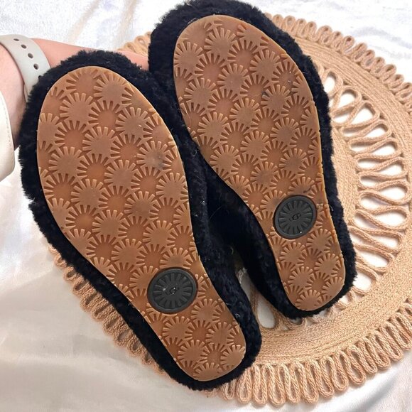 UGG Women's Oh Yeah Fuzzy Slide in Black Size 6 - Picture 11 of 11